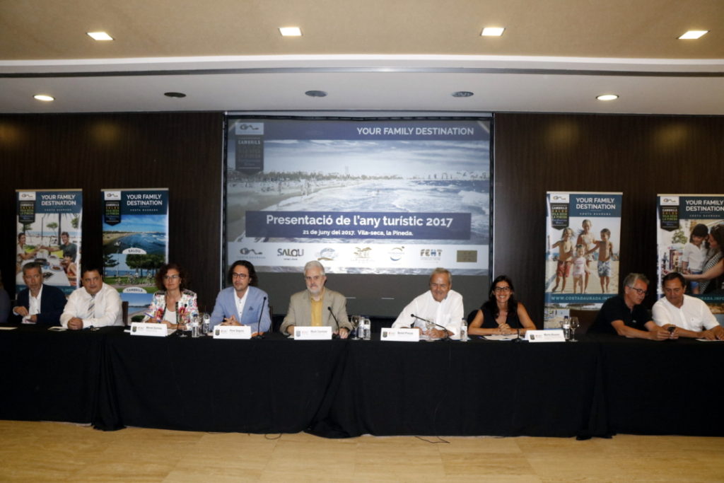 Imatge de la roda de premsa dels representats dels sector turístic de la Costa Daurada. Foto: ACN