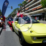 VÍDEO | Smart, capital Salou: 1.600 cotxes de la marca desfilen pel passeig marítim