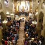 Vila-rodona va fer el recompte dels vots a l’església mentre el rector dirigia el cant del ‘Virolai’ (vídeo)