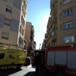 Tres persones rescatades arran d’un incendi en un pis del carrer dels Banys de Reus