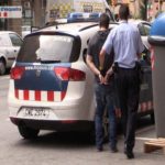 Tres detinguts a Salou per robar la cartera d’una estirada a un avi