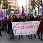 Un centenar de persones es manifesten contra les violències masclistes a Tarragona