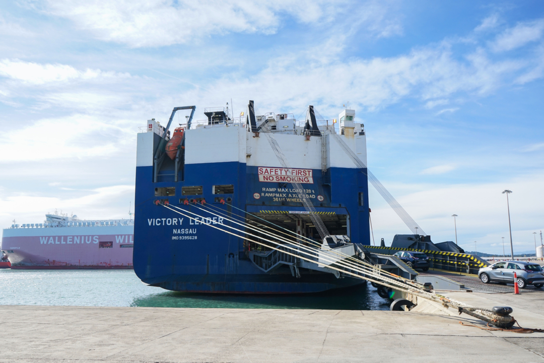 Imatge d'un dels vaixells encarregats del transport de vehicles