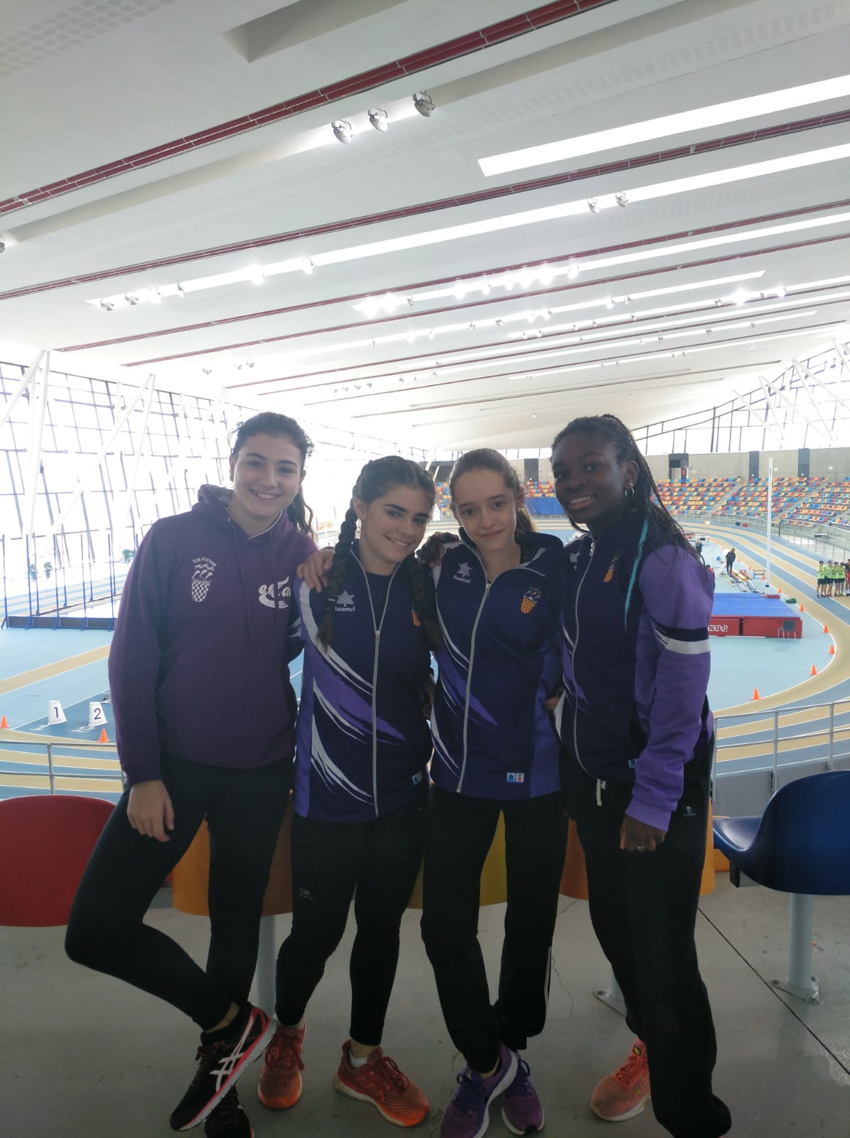 Èrika Díez, Luana Izaga, Silvia Vicente i Mireia Vierahan realitzat una brillant cursa