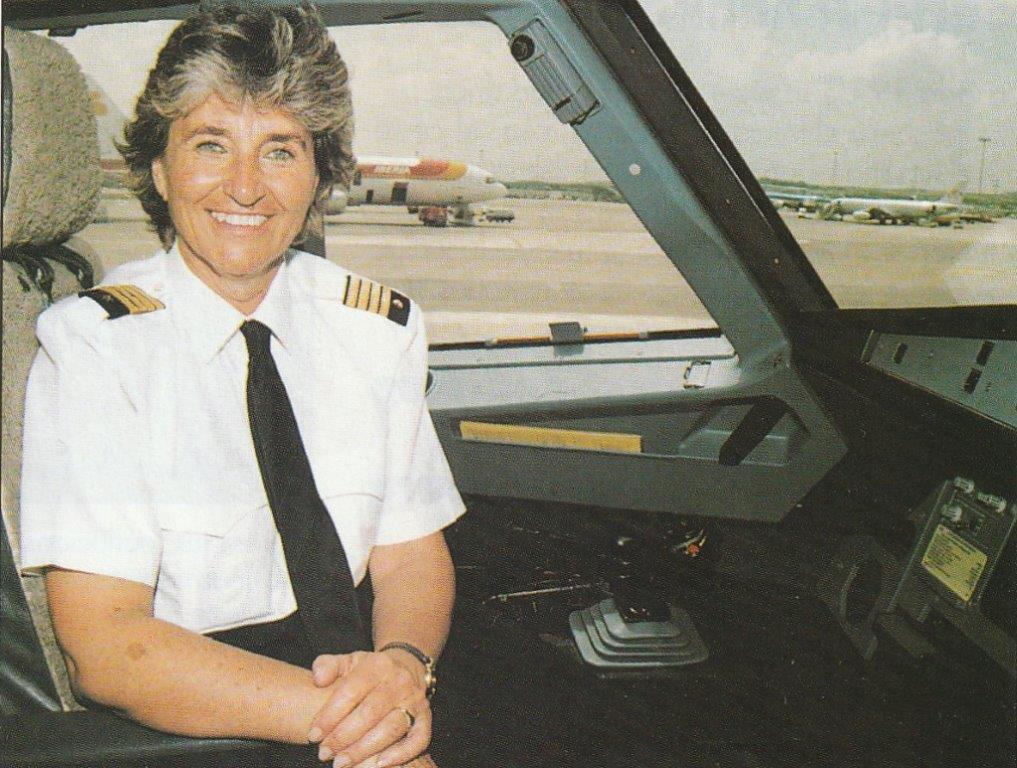 Bettina Kadner, la primera donat pilot d’avió comercial a l’Estat espanyol.
