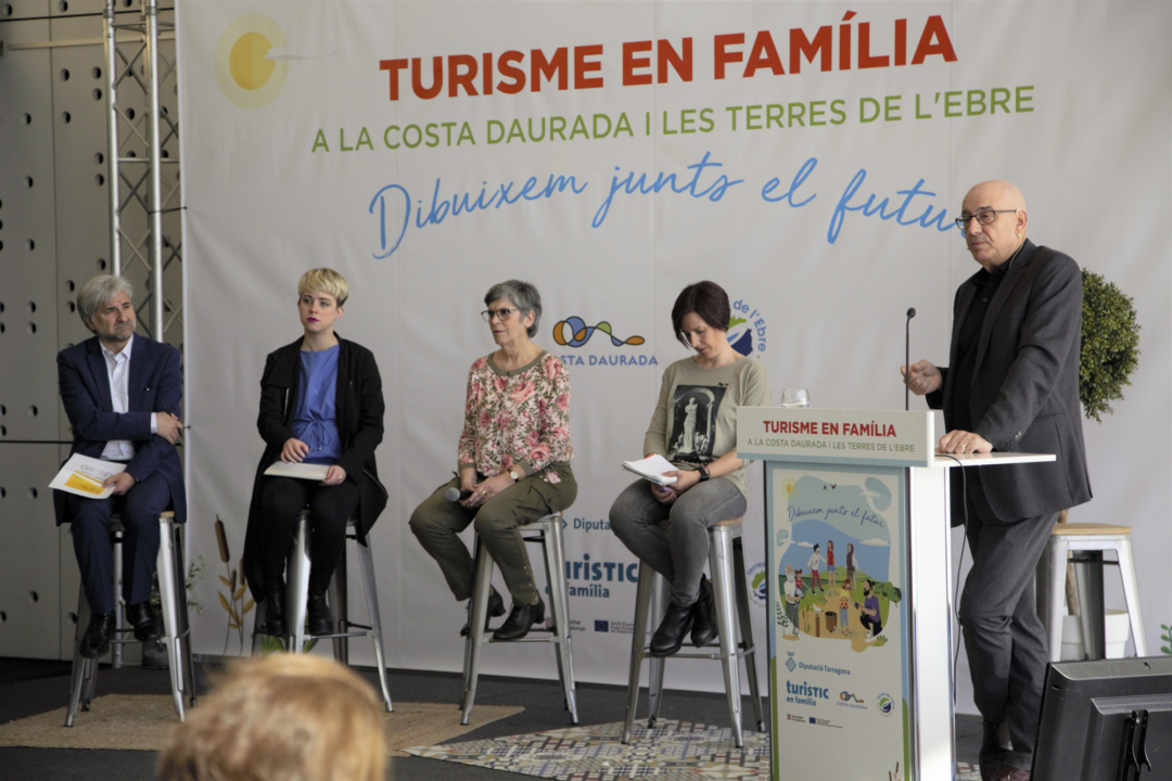 Una jornada organitzada pel Patronat de Turisme de la Diputació de Tarragona a la Fira Reus reuneix més d'un centenar d'agents del sector turístic públic i privat en el marc del projecte PECT TurisTIC en família