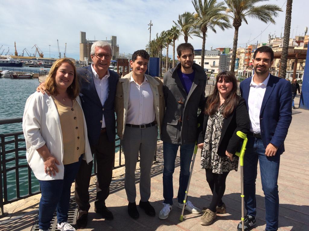 El PSC de Tarragona ha presentat el número 6 per la llista socialista acompanyat de la resta de candidats joves, Nacho García, Mireia López i Eloi Menasanch