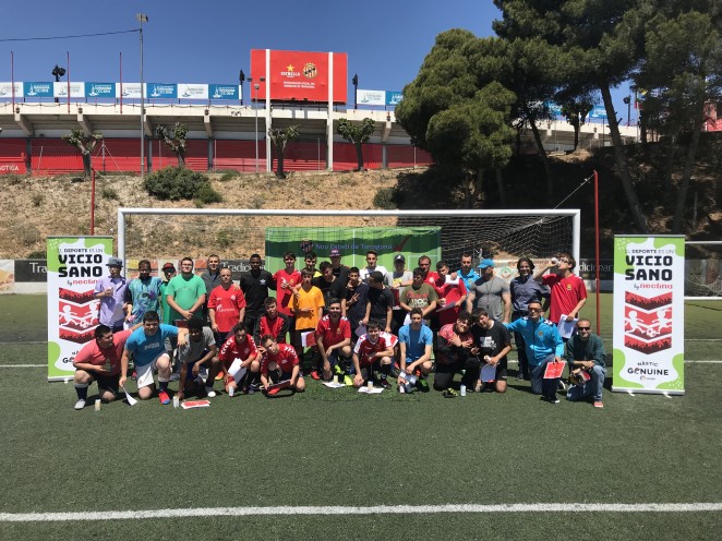 El Nàstic Genuine i l’equip de futbol de l’escola Sant Rafael han disputat durant aquest matí un partit amistós a les instal·lacions del club