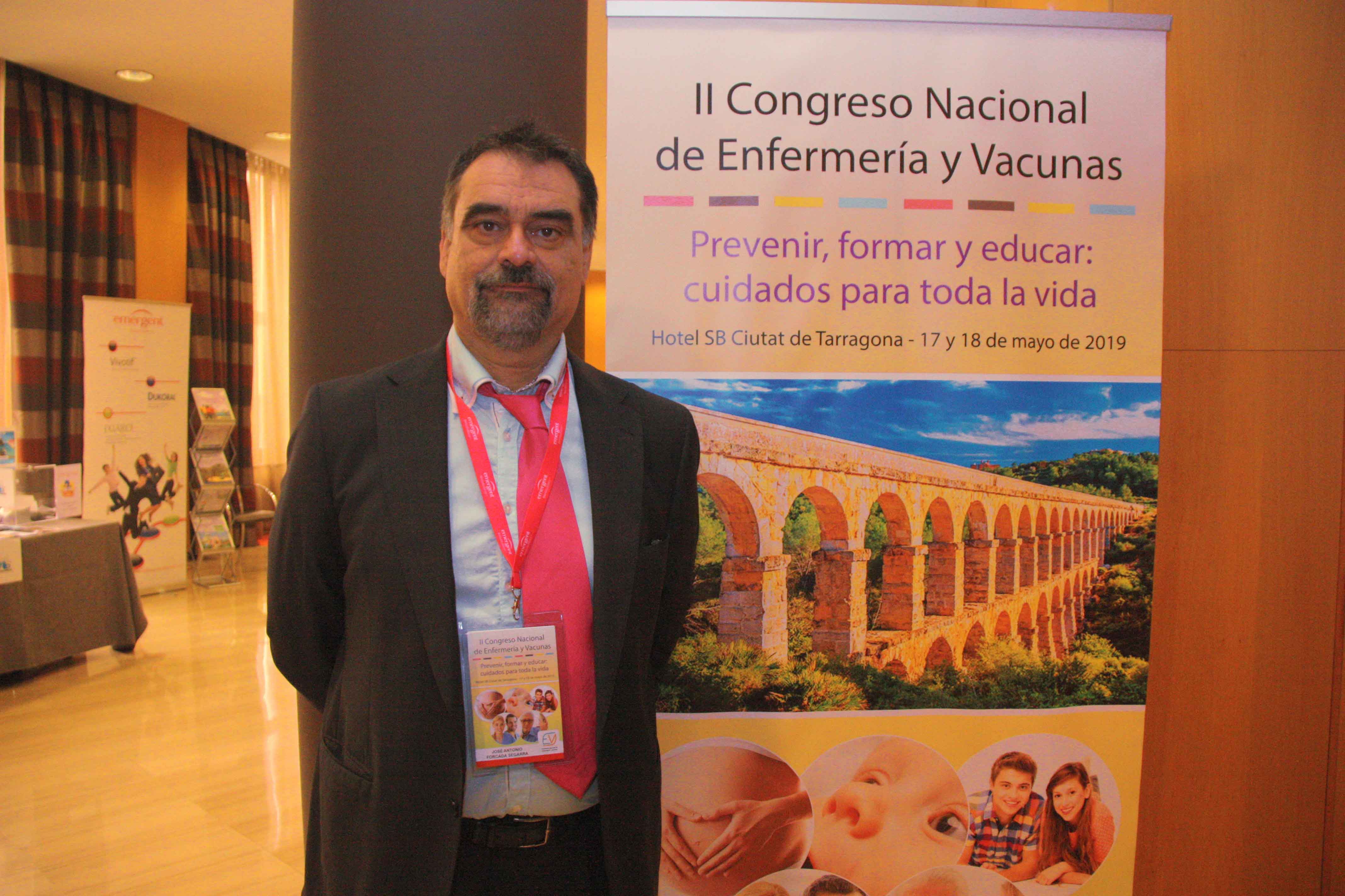 Experts d’arreu de l’Estat es reuneixen a Tarragona amb el compromís d’incrementar la vacunació de la grip entre els sanitaris