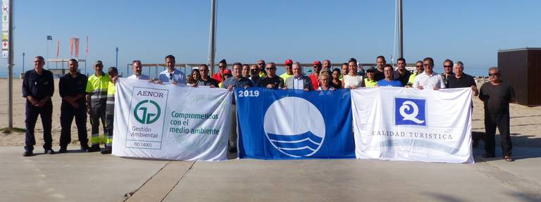 L'alcalde Pere Granados ha dit que "el govern municipal continua amb l’aposta per millorar els serveis i ampliar les banderes a la resta del litoral del municipi"