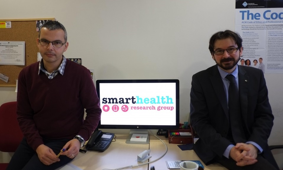 Antoni Martínez Ballesté i Agustí Solanas, membres del grup de recerca Smart Health, que ha desenvolupat l’app.