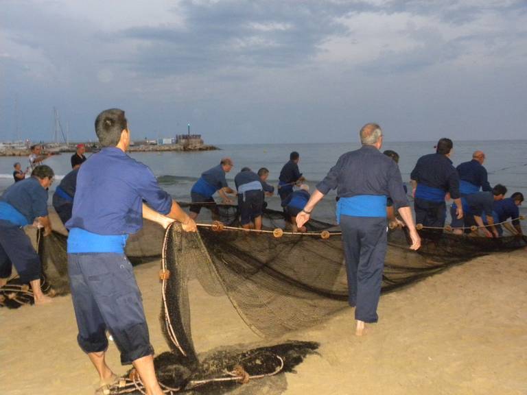 Aquest dissabte, a les 20.30h, a la platja de Ponent tindrà lloc l’exhibició de pesca tradicional “Tirar l’Art”