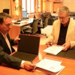 L’alcalde Ricomà i el director del Complex Industrial de Repsol a Tarragona signen un conveni de col·laboració