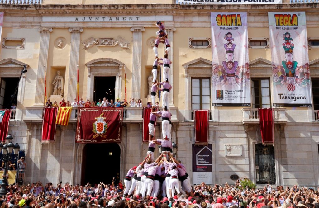 3 de 9 amb folre carregat per la Colla Jove dels Xiquets de Tarragona, en la diada de Santa Tecla. Imatge del 23 de setembre del 2019