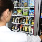 L’Hospital Joan XXIII fomenta l’alimentació saludable a les màquines de vending