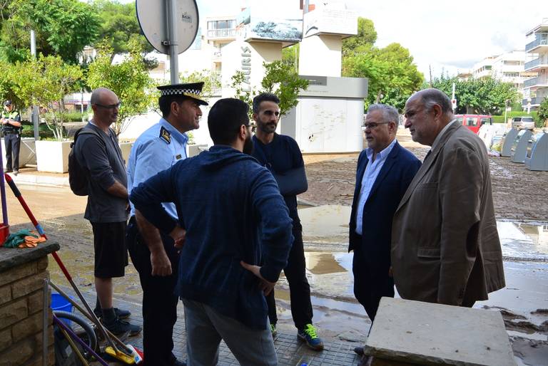 L’alcalde, Pere Granados, ha fet aquest matí diverses visites a les zones més afectades, com el Barri de la Salut; aquesta darrera ha estat amb el subdelegat del Govern a Tarragona, Joan Sabaté