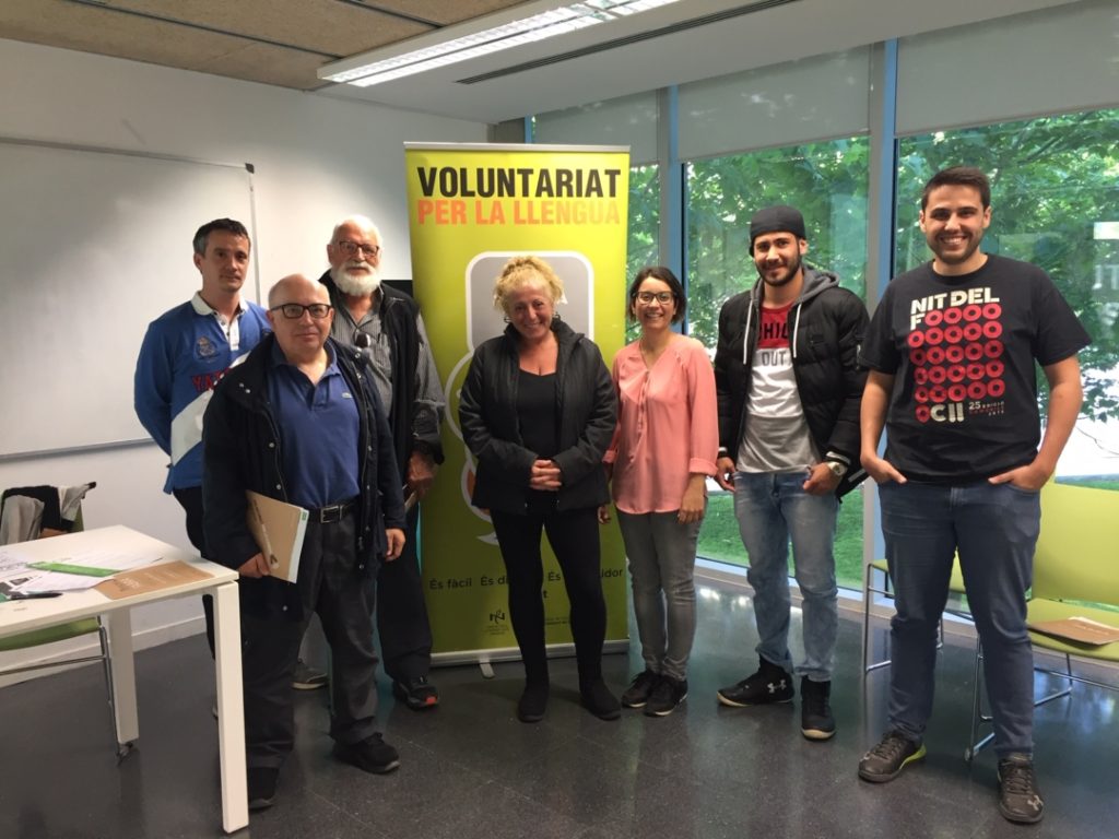 Voluntaris i aprenents podran participar en una sessió pràctica de doblatge en català