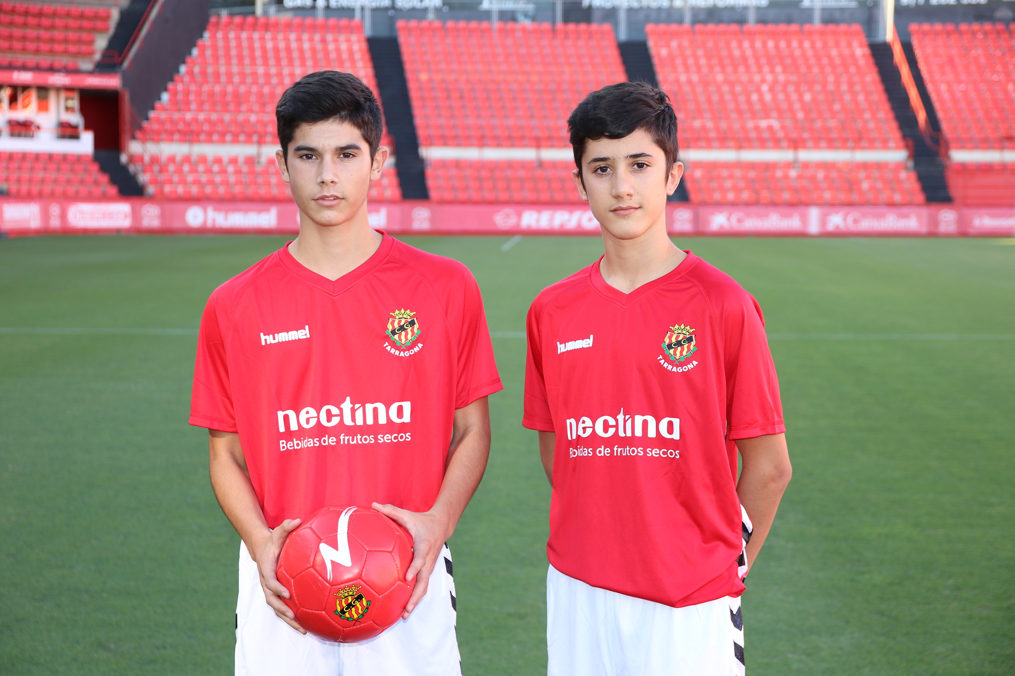 El logotip de l'empresa tarragonina s'estrenarà en el duel juvenil entre Nàstic i Barça que oferirà Esport3