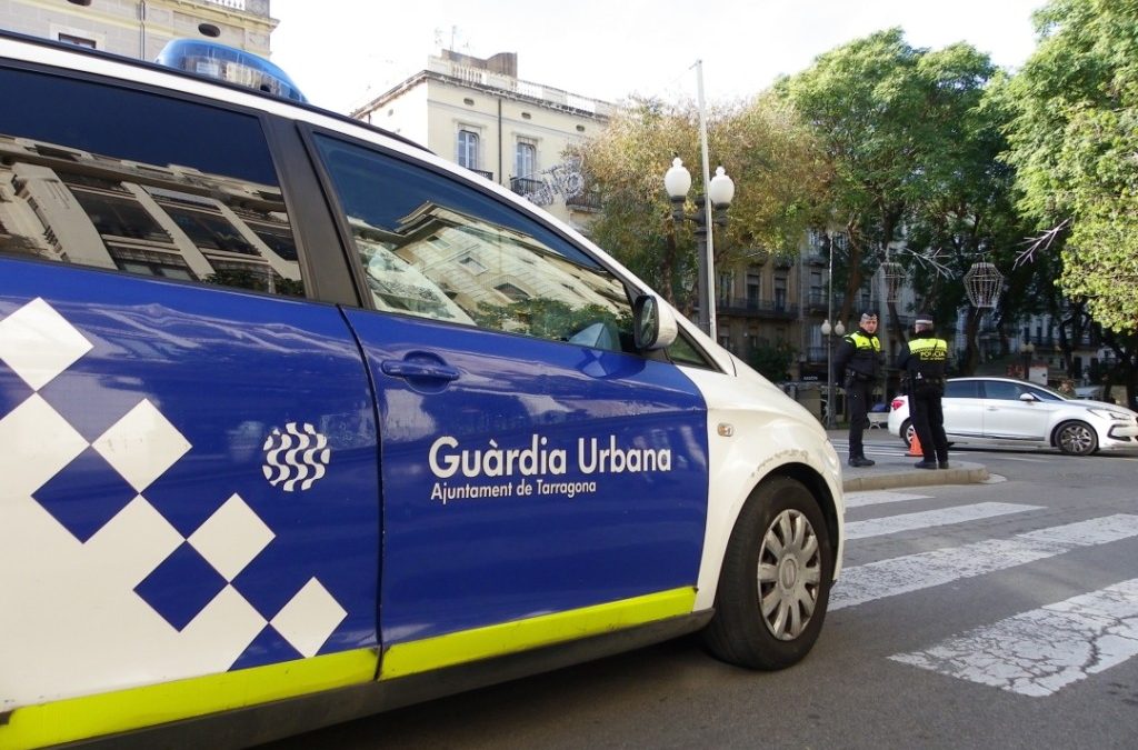 Suspenen un agent de la Guàrdia Urbana de Tarragona per assetjament a una dona
