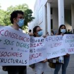 Catalunya encapçala la contractació de professors associats i supera el límit legal de personal temporal