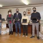 L’Ajuntament de Constantí fa entrega de 45 ordinadors als centres educatius per a repartir entre les famílies