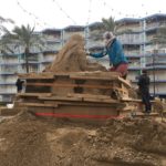 Comença la construcció del tradicional Pessebre de Sorra a la Pineda