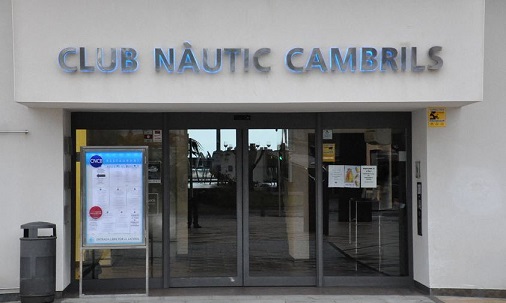 Entrada a les dependències del Club Nàutic Cambrils. Foto: Lluís Rovira i Barenys