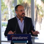 Fernández (PP): ‘Frega la immoralitat que Illa segueixi prenent decisions en funció de la seva calculadora electoral’