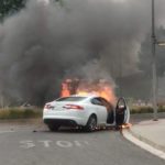 Una avaria elèctrica provoca l’incendi d’un vehicle a Reus
