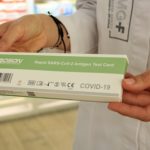 La venda de tests d’antígens sense recepta, viscuda des de farmàcies de Tarragona i Reus