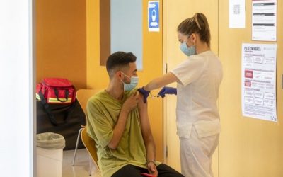 Més de 300 persones vacunades als punts sense cita dels campus de la URV