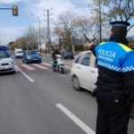 La Guàrdia Urbana inicia una campanya de control i vigilància de l’ús del mòbil mentre es condueix