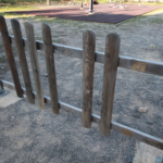 Set nens d’Alforja i les seves famílies reparen les destrosses incíviques que havien fet al Parc de Salut