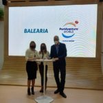 PortAventura World i Baleària signen un acord per a promoure el turisme