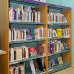 La Biblioteca de Constantí inaugura un ‘Racó lila i multicolor’ amb llibres sobre igualtat i feminisme