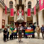 Marina Sendra Kastmann llegeix el manifest contra la LGTBIQ+ Fòbia