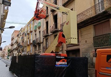 El carrer del Roser, tallat al trànsit entre la riera i la plaça de Catalunya fins al 10 de juny