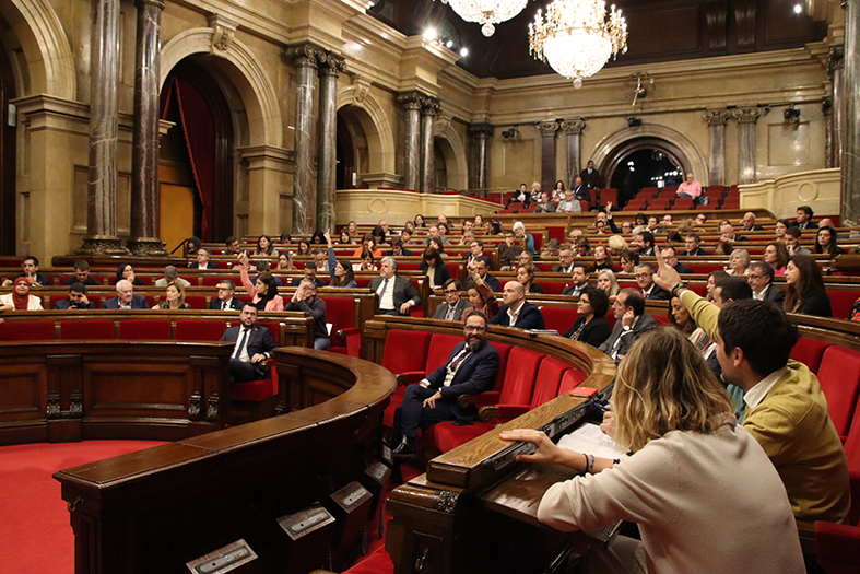 El Parlament considera la Vall d’Hidrogen «estratègica» per transformar el pol químic a Tarragona