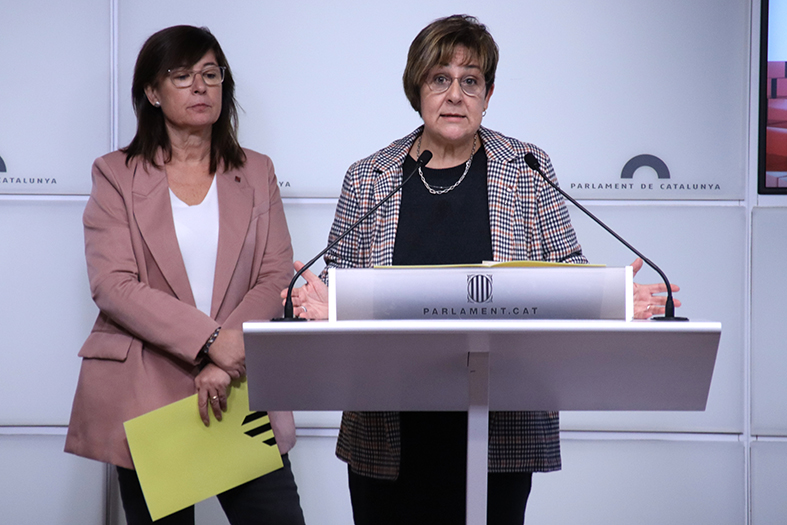 Les diputades d'ERC al Parlament Irene Aragonès i Maria Jesús Viña. Foto: ACN