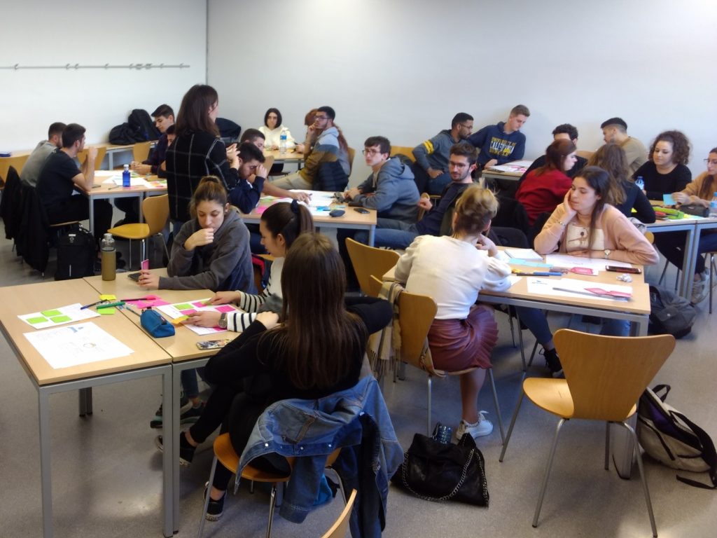 Sessió per a estudiants del Màster en Emprenedoria i Innovació i del curs Eines per emprendre. Foto: URV.