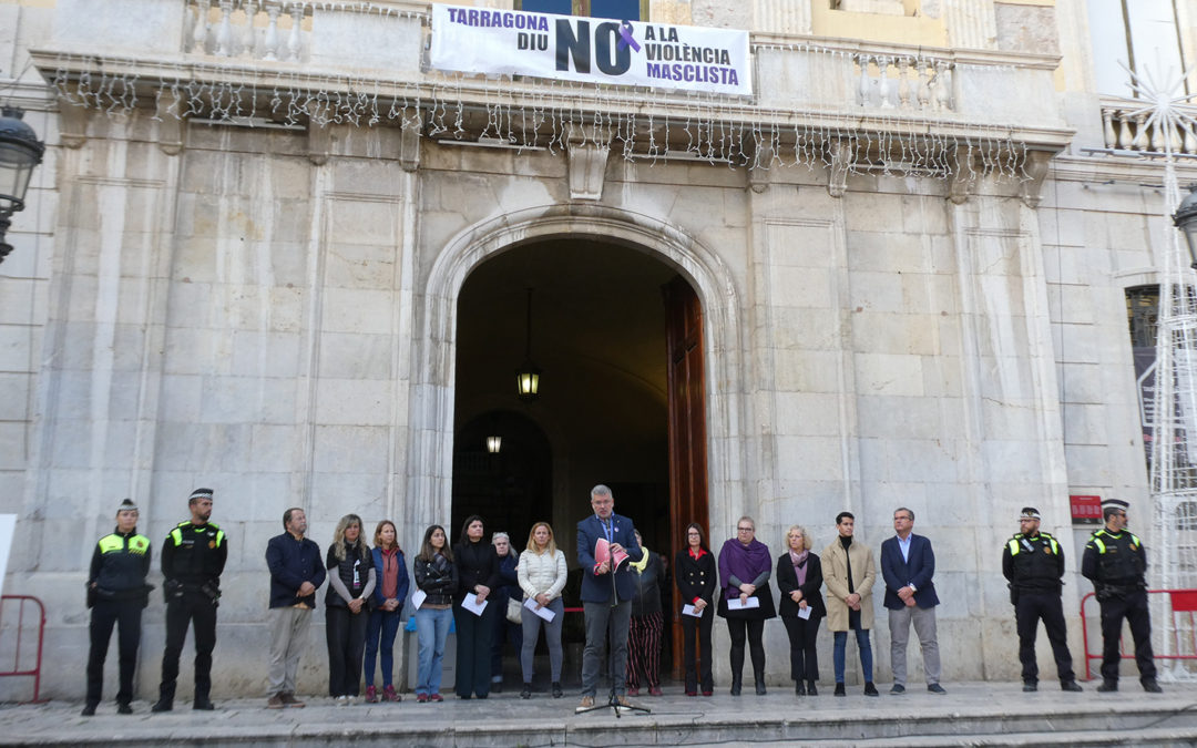 Tarragona aixeca la veu contra la violència envers les dones