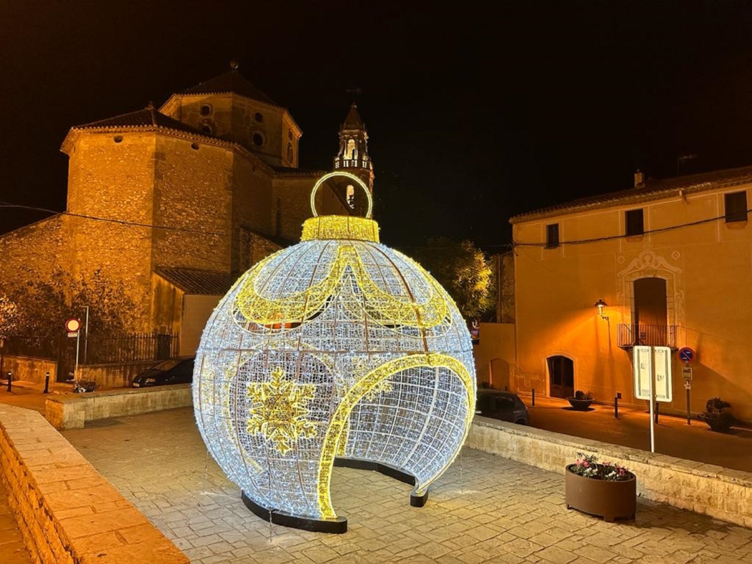 La bola de Nadal de la plaça del Castell. Foto: Cedida