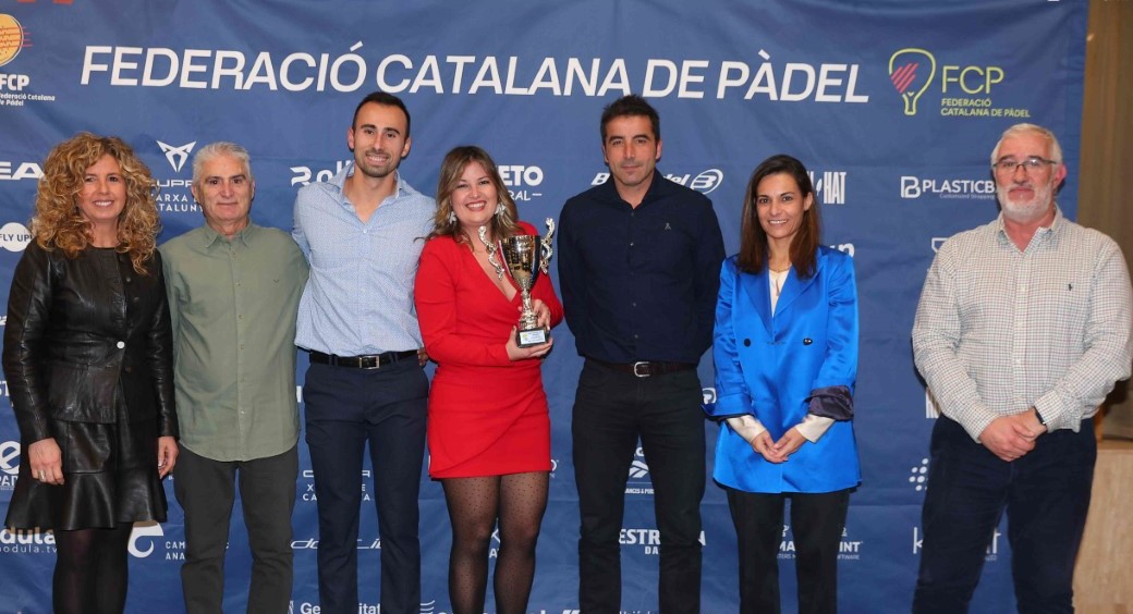 Els representants del Golf Costa Daurada amb el guardó. Foto: Cedida