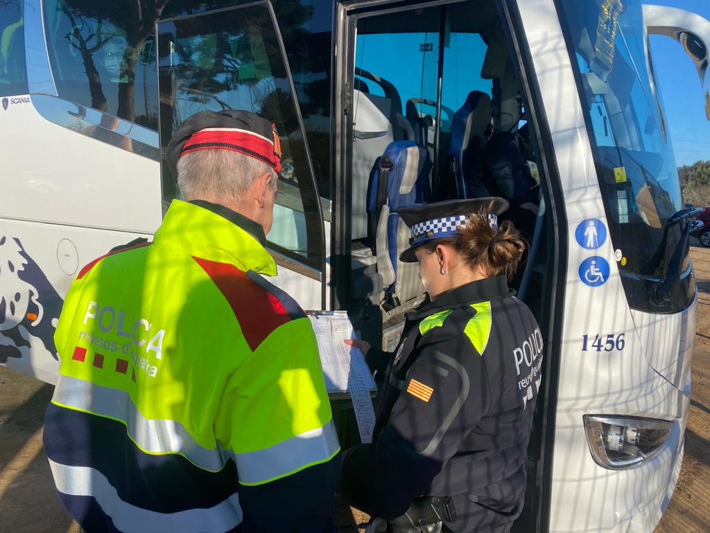 Control de transport coordinat amb la Guàrdia Urbana de Reus. Foto: Mossos