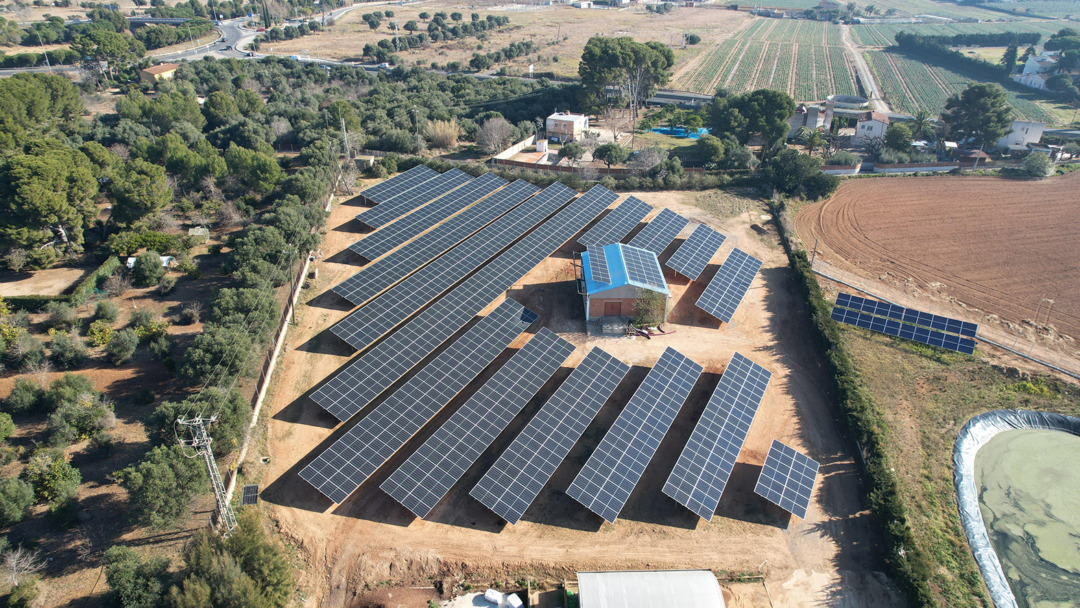 Imatge aèria de la planta solar. Foto: ACN