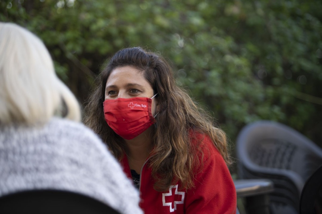Entre els voluntaris de Creu Roja, les dones representen gairebé el 60%. Foto: Cedida