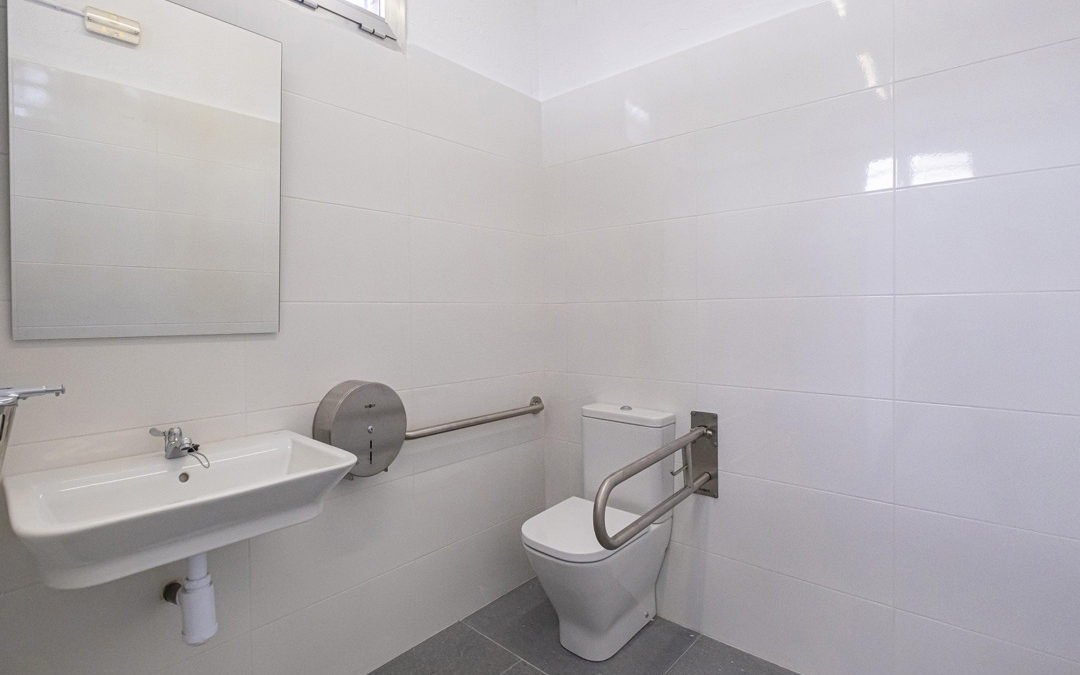 Constantí fa una reforma integral dels lavabos del camp de futbol