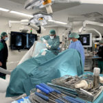 Neurocirurgians de Joan XXIII engeguen l’abordatge lateral per col·locar pròtesis discals
