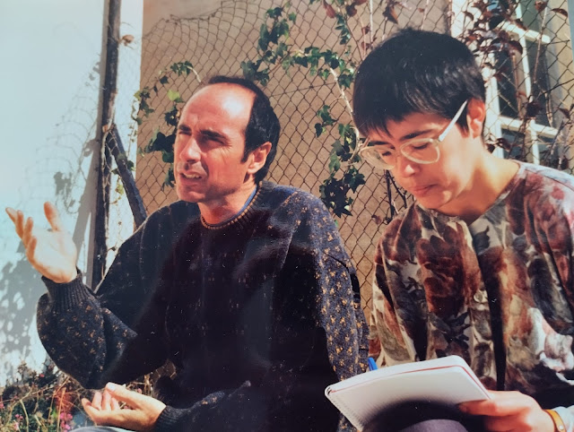 L'any 1992, a Porrera, entrevistant a Lluís Llach, llibreta en mà! - Foto: Sònia Rimbau