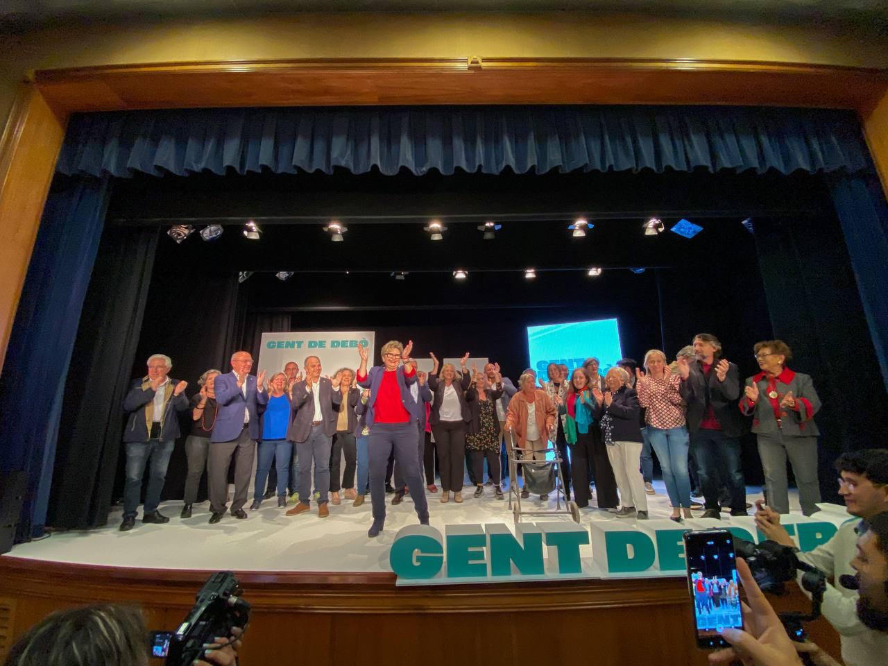 Foto de família de l'acte que es va celebrar a la sala Santa Llúcia. Foto: Cedida